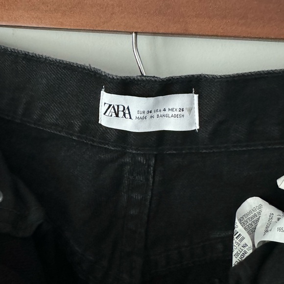 Zara Black Denim High-Waisted, Straight Leg Jeans - Picture 3 of 3